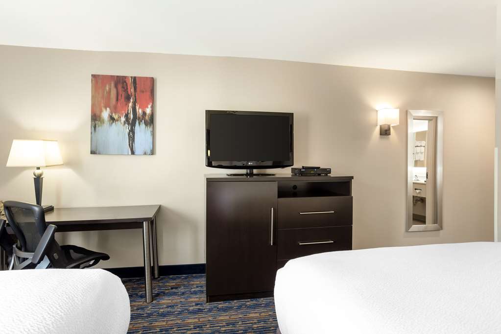 Фото Best Western Plus Fairfield Hotel