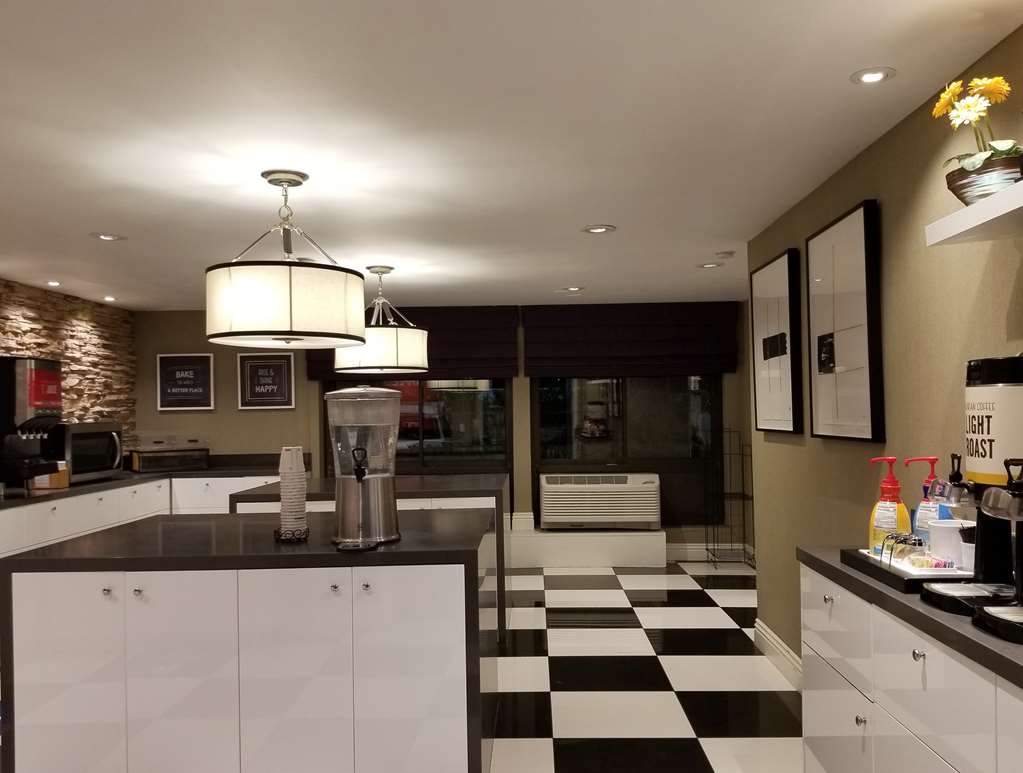 Фото Hampton Inn San Diego-Kearny Mesa