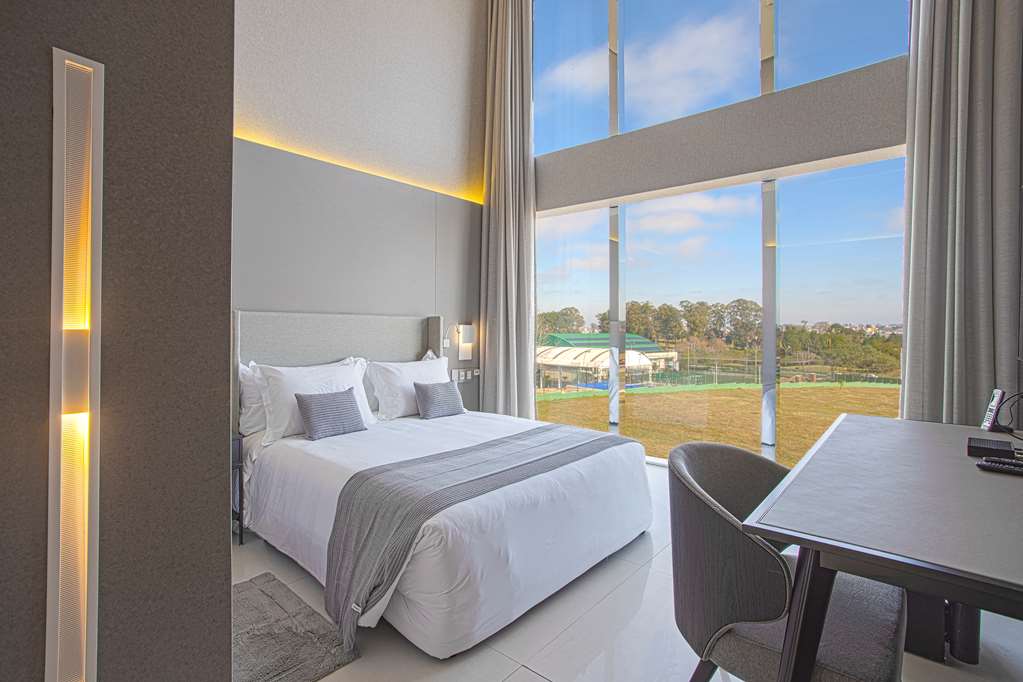 Фото Suryaa Hotel Pinhais, Curio Collection by Hilton