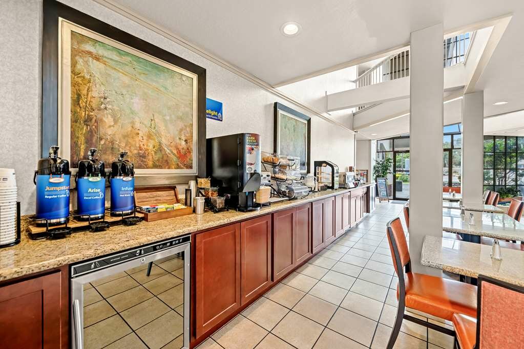 Фото Best Western De Anza Inn