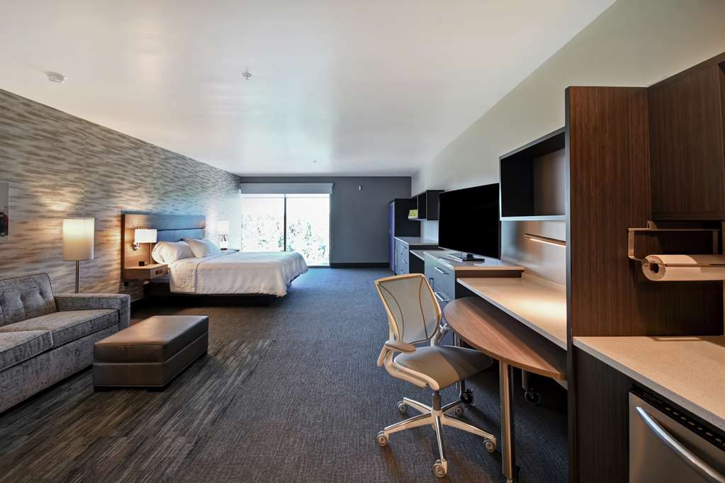 Фото Home2 Suites by Hilton Los Angeles Montebello