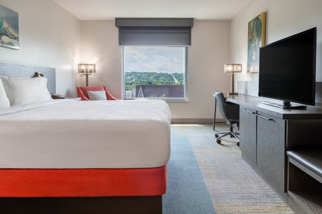 Фото Hilton Garden Inn Fredericton