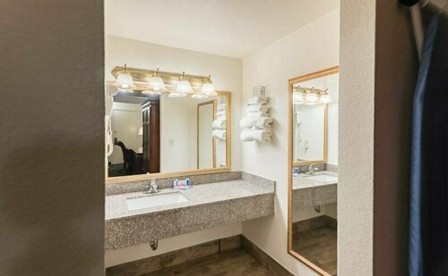 Гостиница 1st Interstate Inn Montrose в Монтрозе