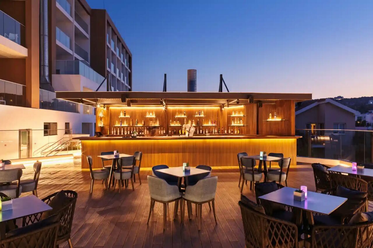 Фото Leonardo Crystal CoveHotel & Spa by the Sea