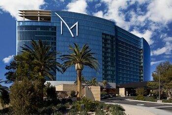 Фото M Resort SPA Casino