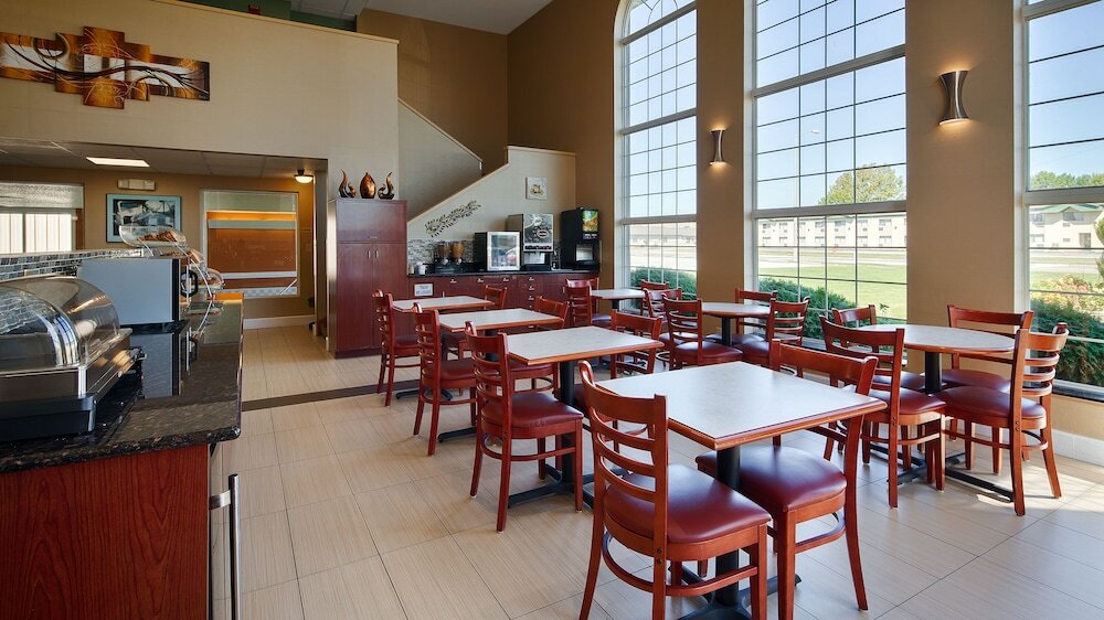 Фото Best Western Airport Inn