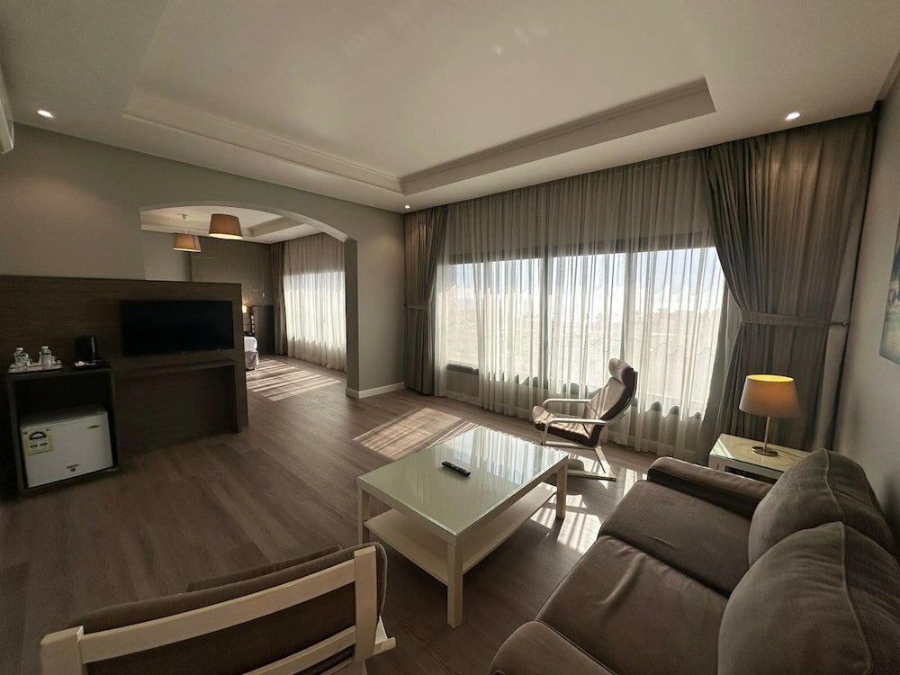 Фото Loren Suites Corniche