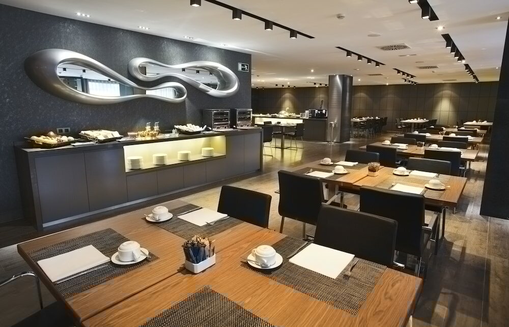 Фото AC Hotel Atocha by Marriott