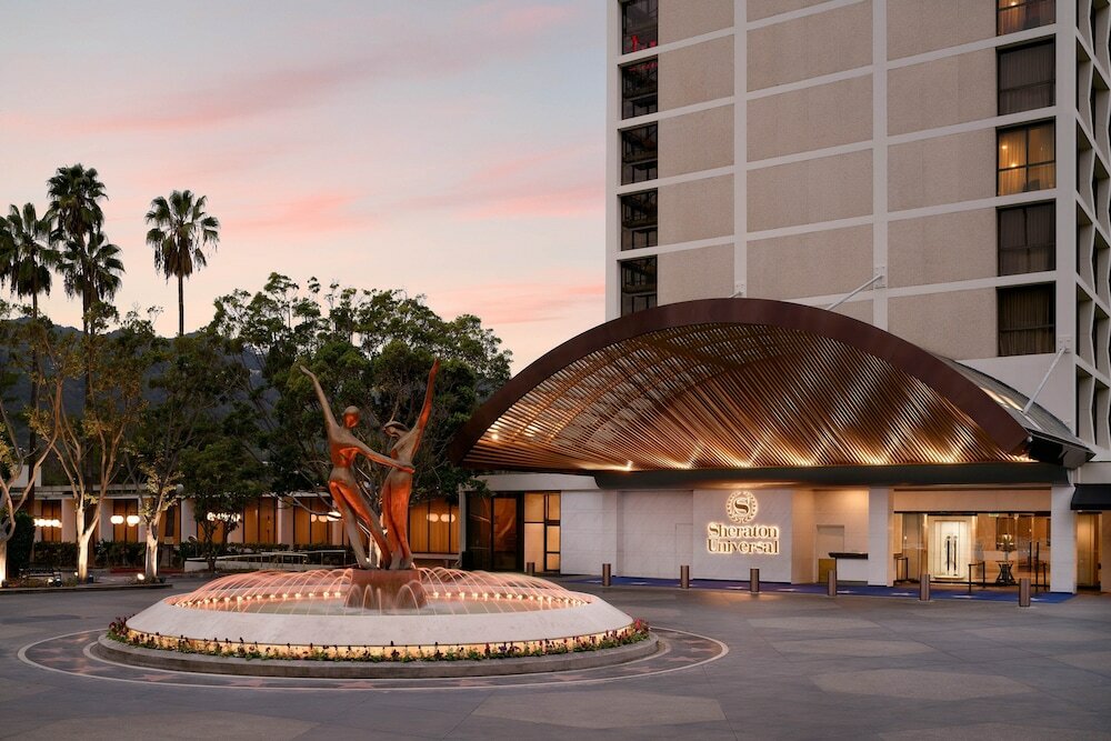 Фото Sheraton Universal Hotel