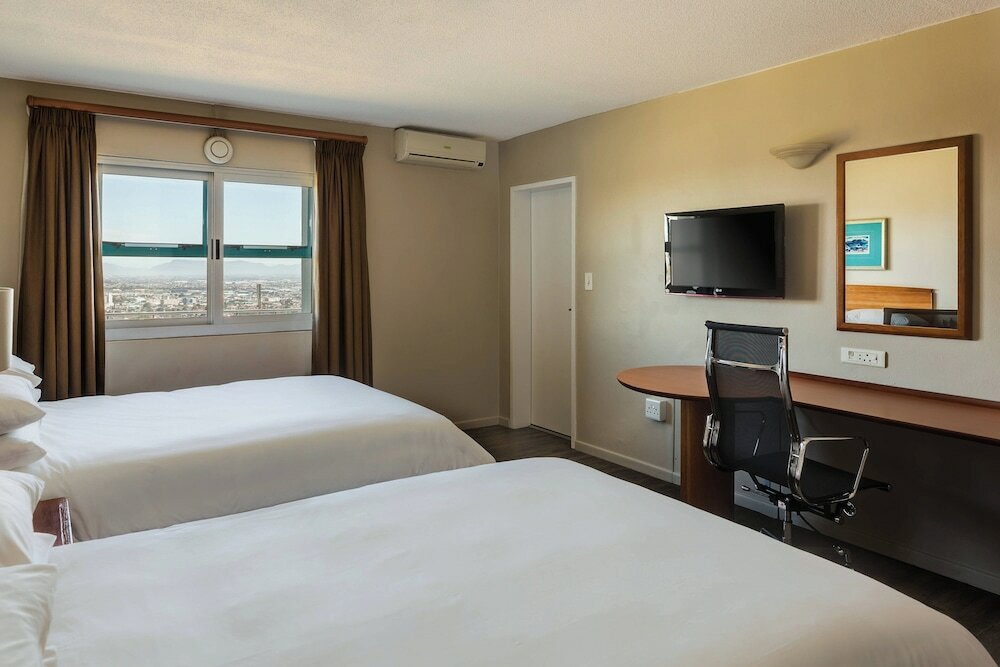 Фото Protea Hotel by Marriott Cape Town Tyger Valley