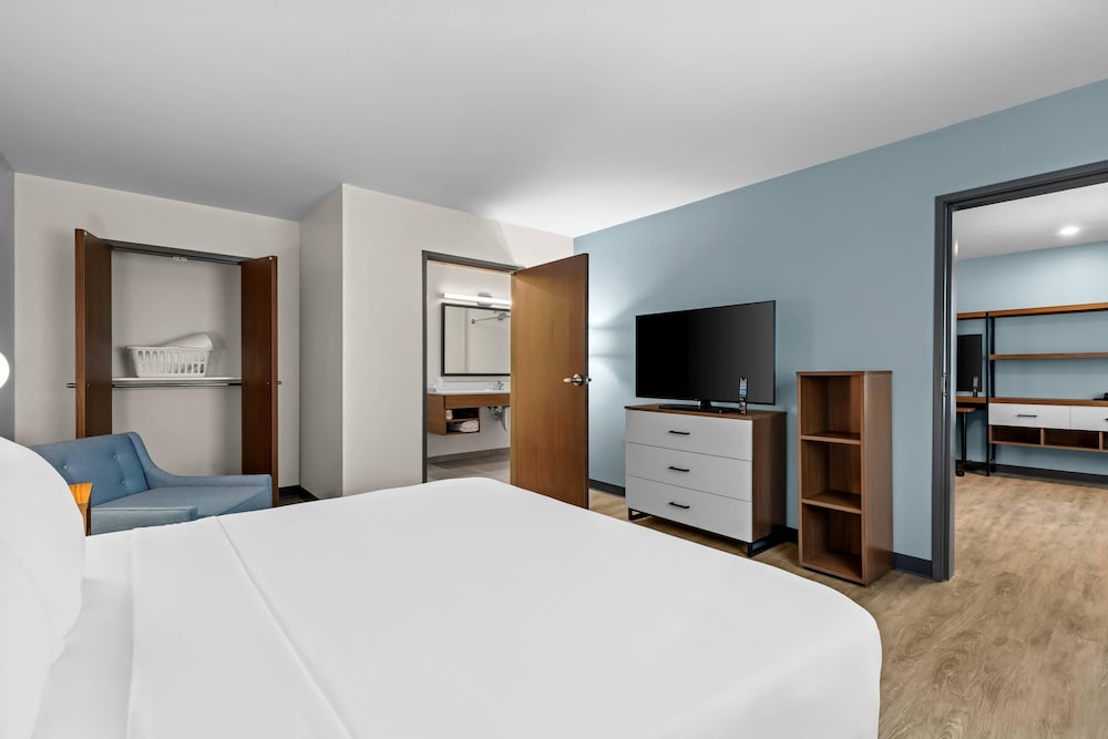 Фото Everhome Suites Temecula