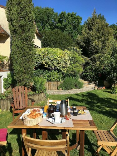 Гостиница Chambre d'hôte La Bacotterie в Мелёне