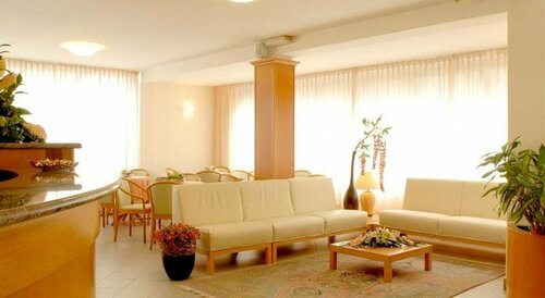 Гостиница Hotel Helios в Диано-Марине