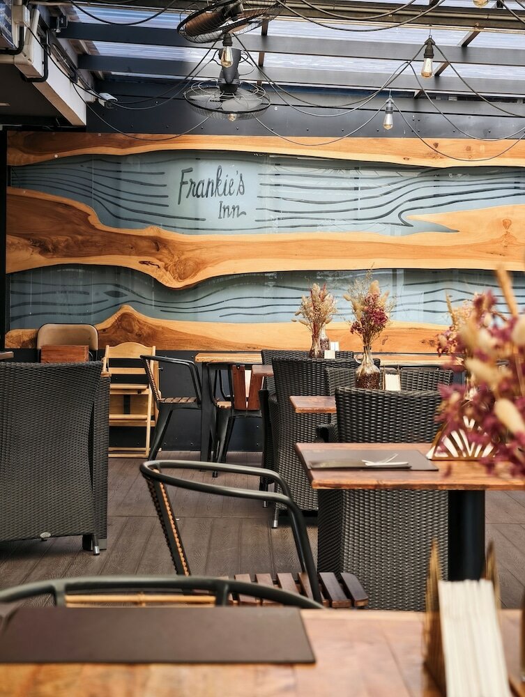 Фото Frankie's Inn