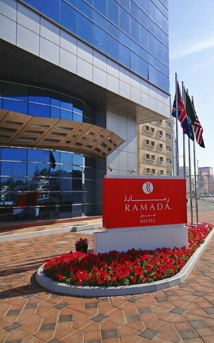 Гостиница Ramada by Wyndham Abu Dhabi Corniche в Абу-Даби