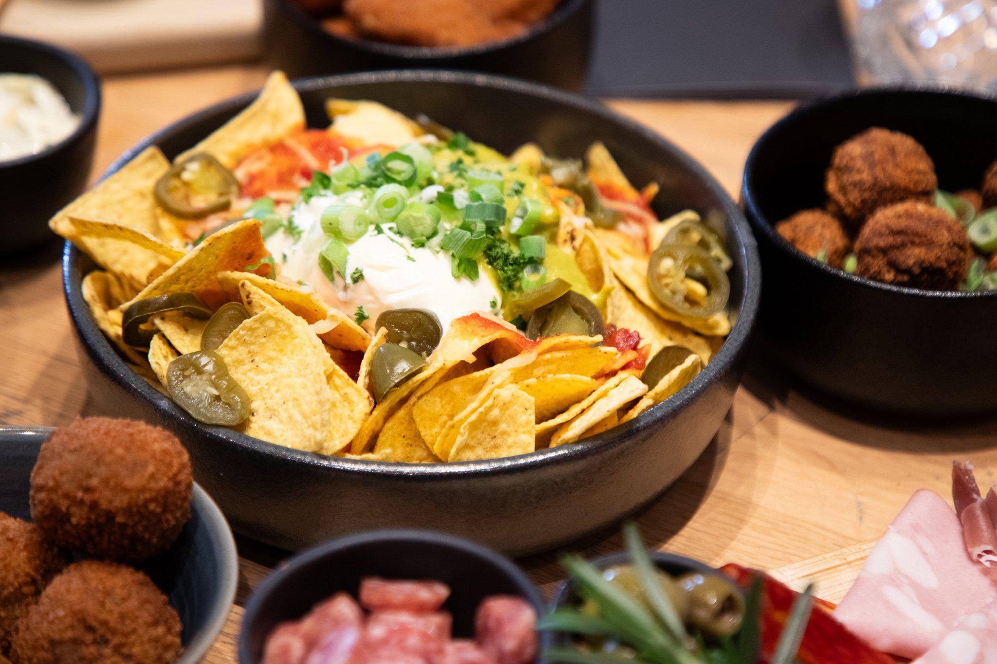 Фото 123800312978