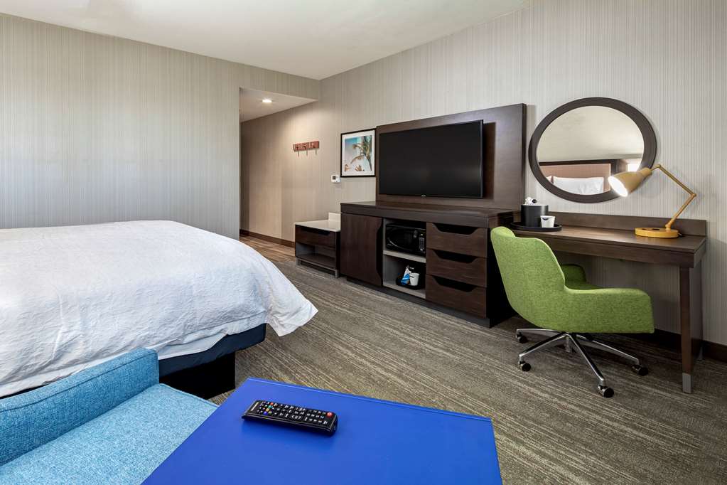 Фото Hampton Inn & Suites Indio