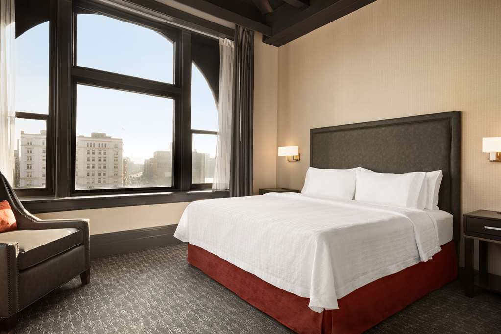 Фото Homewood Suites by Hilton Milwaukee Downtown