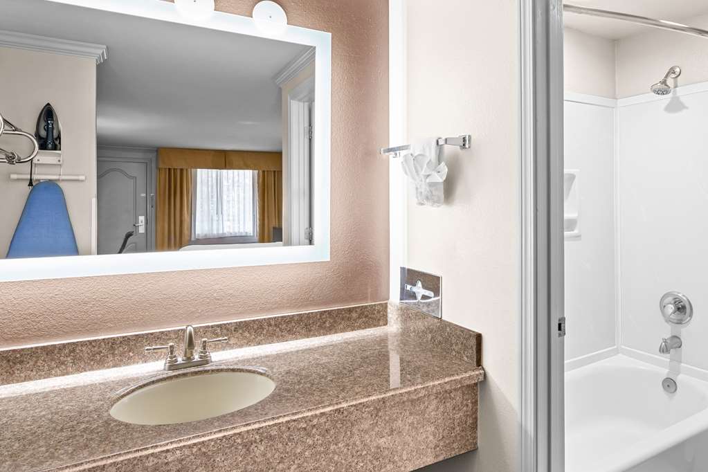 Фото Best Western Skyline Motor Lodge