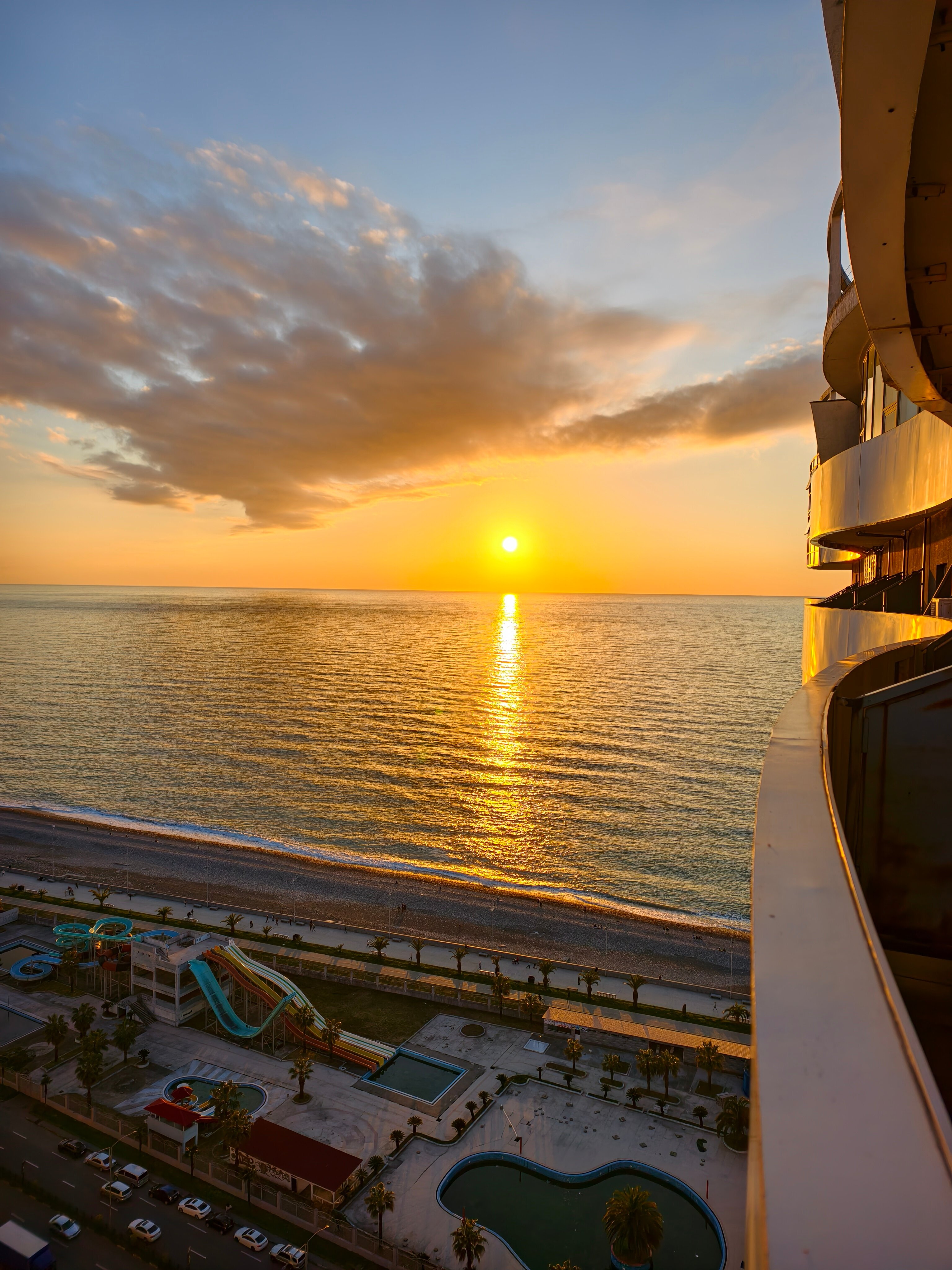 Sky Inn Batumi - 4