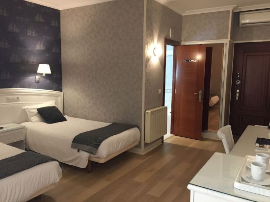 Фото Las Rocas Playa Hotel