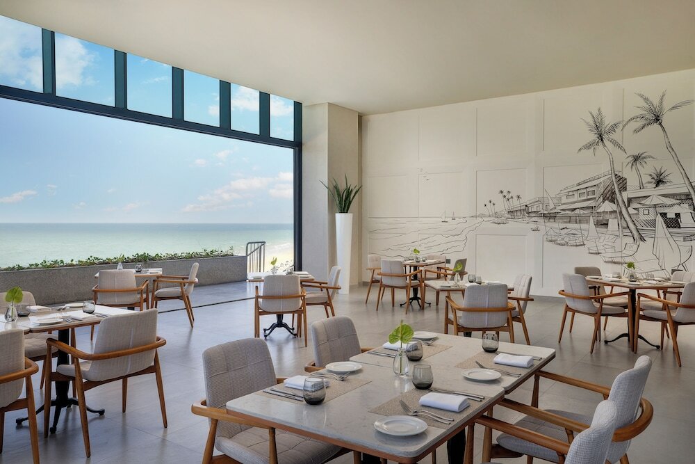 Фото Beach Bay Hotel Mirfa