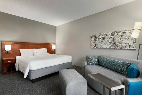 Гостиница Courtyard by Marriott Fort Myers Cape Coral в Форте Майерсе