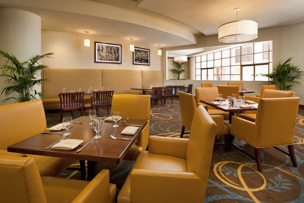 Фото Sheraton Agoura Hills Hotel