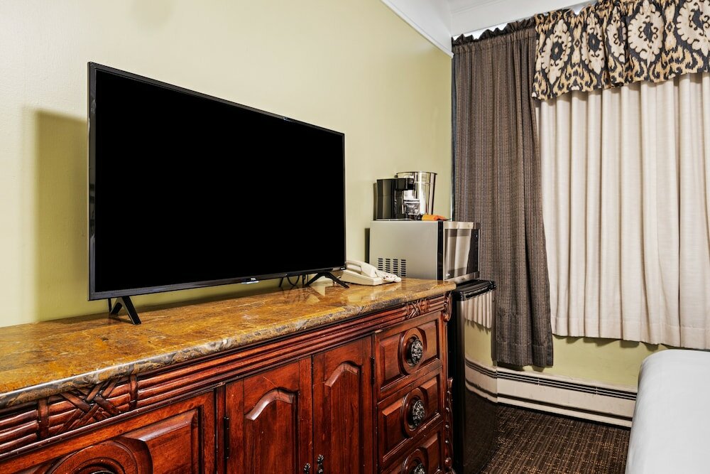Фото Fitzgerald Hotel
