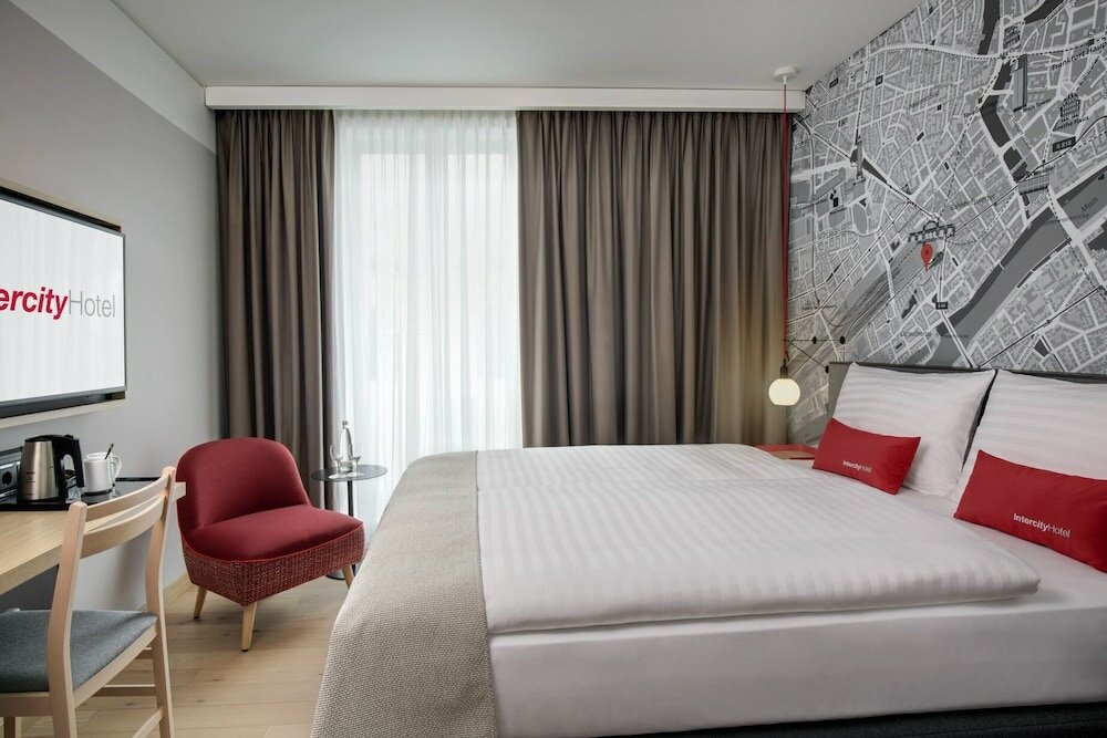 Фото IntercityHotel Amsterdam Schiphol Airport