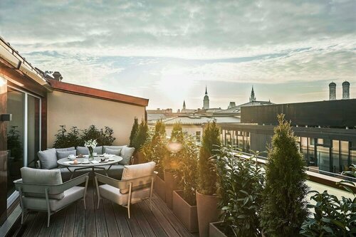 Внешний вид отеля Hotel Vier Jahreszeiten Kempinski Munchen в Мюнхене, фото 5