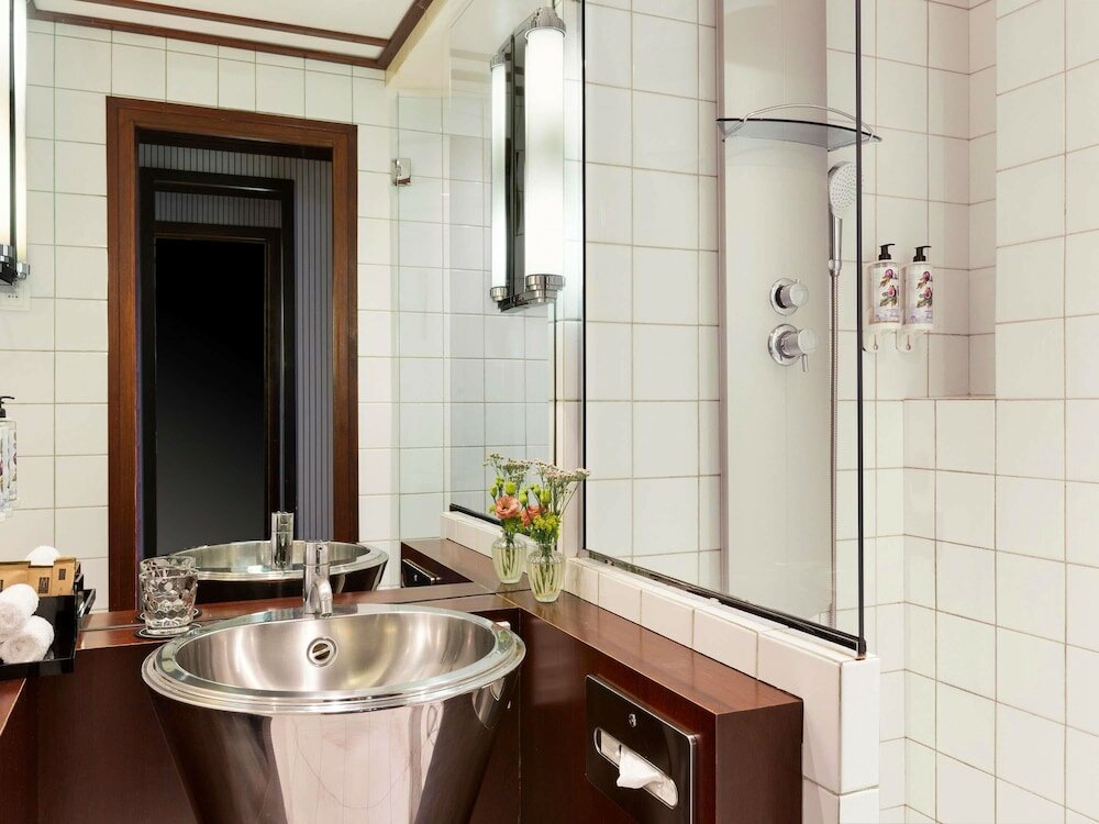 Фото Le Royal Lyon - MGallery Hotel