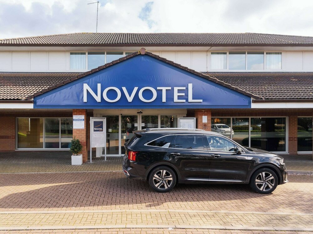 Фото Novotel Milton Keynes