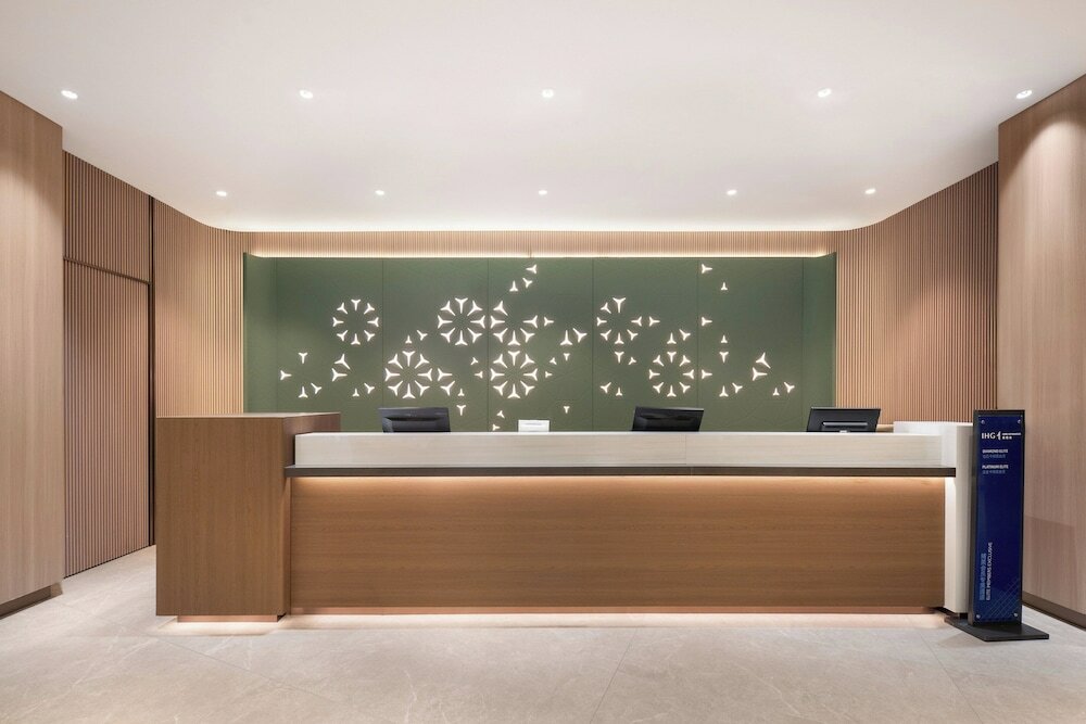 Фото Holiday Inn Express Shanghai Putuo, an Ihg Hotel