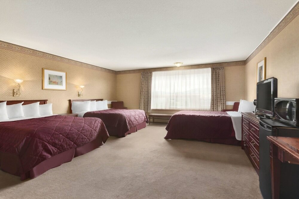 Фото Travelodge by Wyndham Edmundston