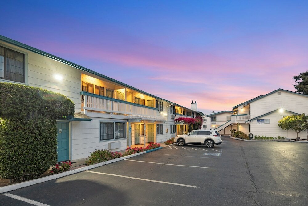 Фото Arbor Inn Monterey