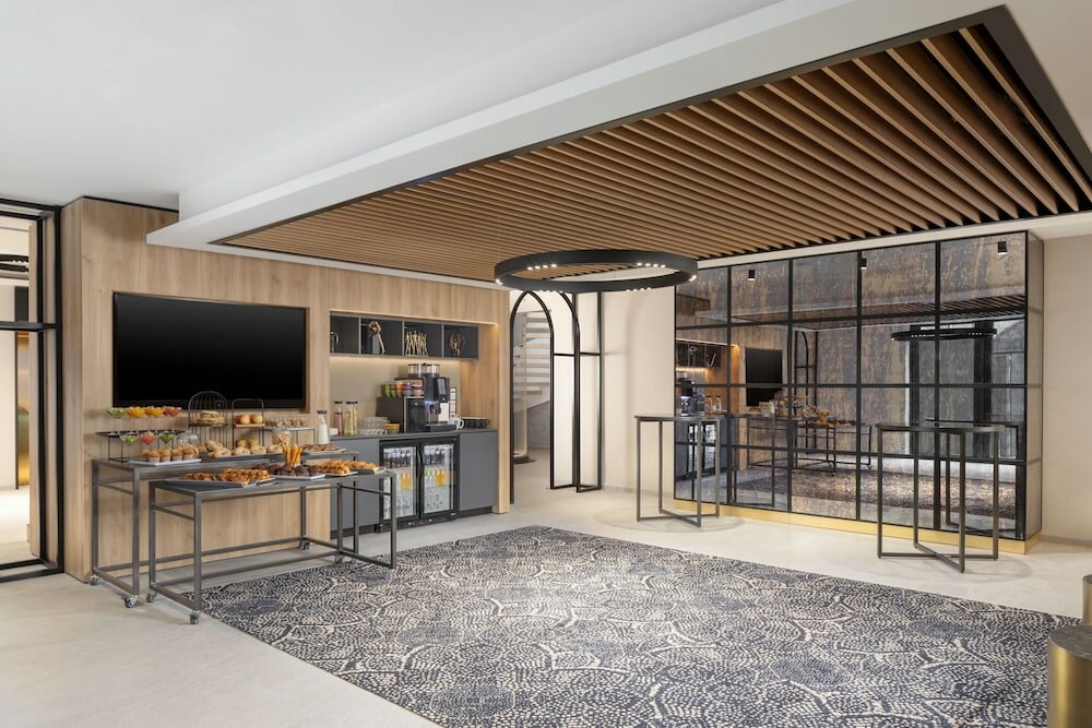 Фото Courtyard by Marriott Cluj-Napoca Downtown