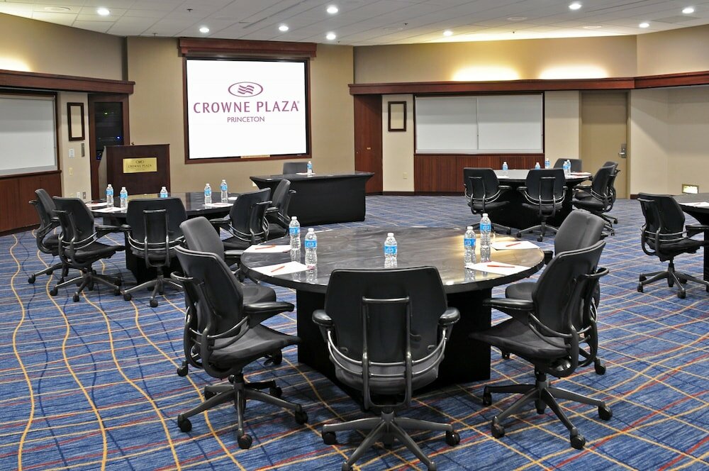 Фото Crowne Plaza