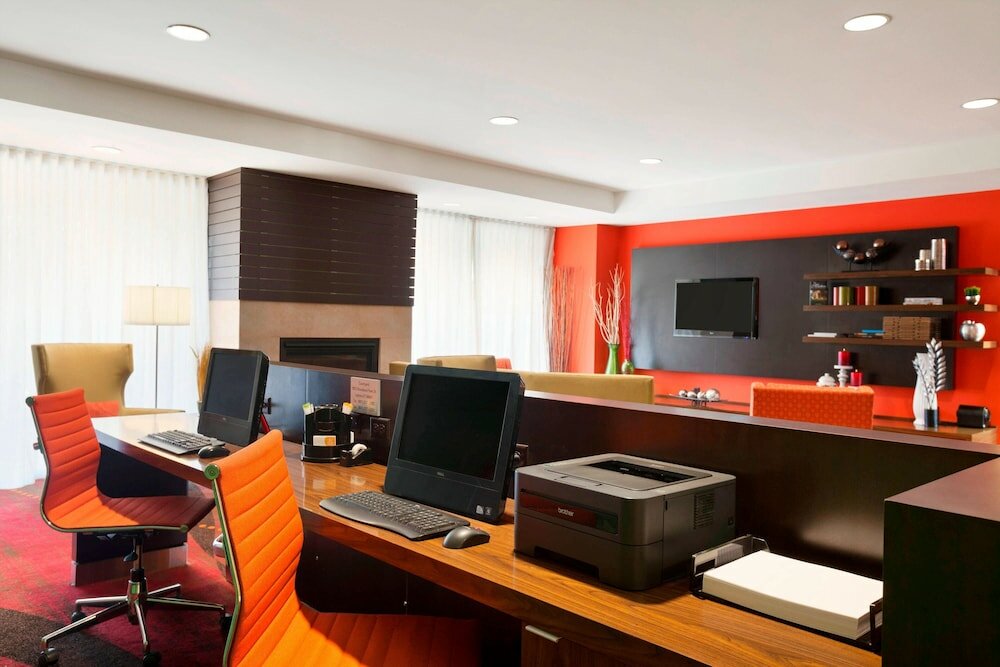 Фото Courtyard by Marriott Layton