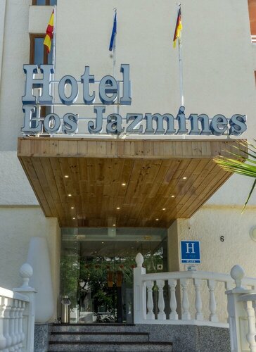 Внешний вид отеля Hotel Los Jazmines в Торремолиносе, фото 2