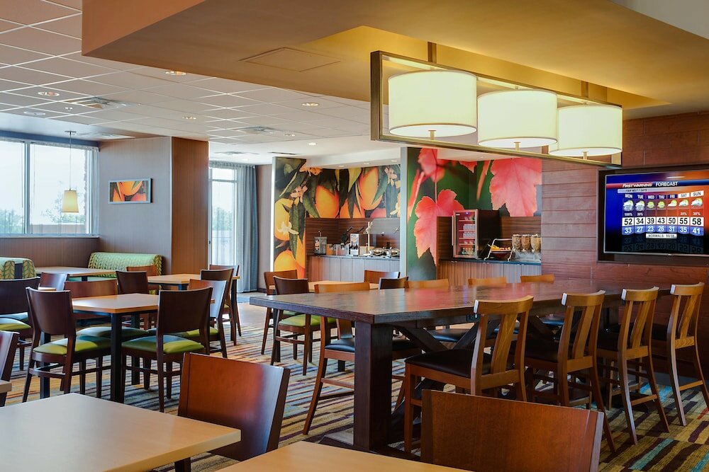 Фото Fairfield Inn & Suites Dallas West/i-30