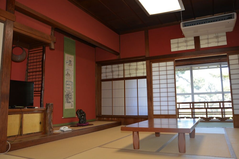 Фото Katsuzakikan