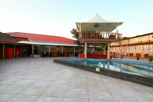 Внешний вид отеля The Grand Legacy Resort в Махабалешваре, фото 1