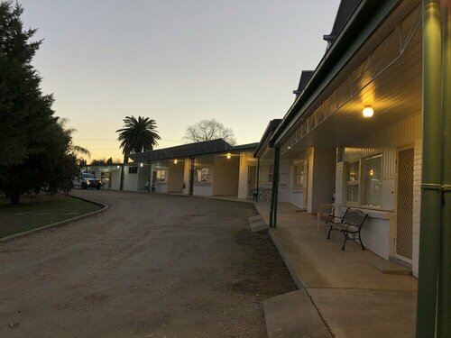 Гостиница Green Door Motel в Олбери