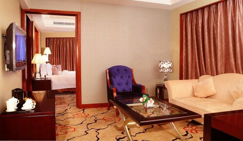 Гостиница Eurasia International Hotel в Дунгуани