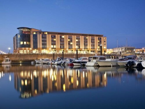 Гостиница Radisson Blu Waterfront Hotel, Jersey в Джерси