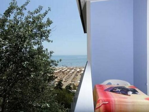 Гостиница Hotel Pelikan в Линьяно-Саббьядоро