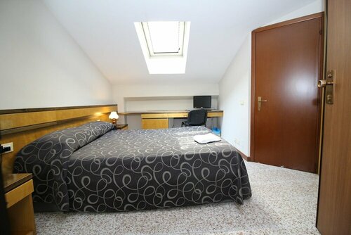 Гостиница Hotel Croce di Malta в Новаре