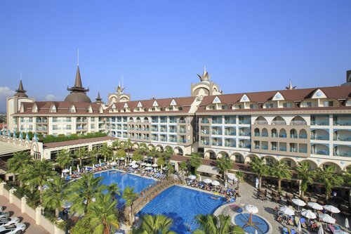 Side Crown Palace