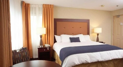 Гостиница Ivy Court Inn & Suites в Саут-Бенде